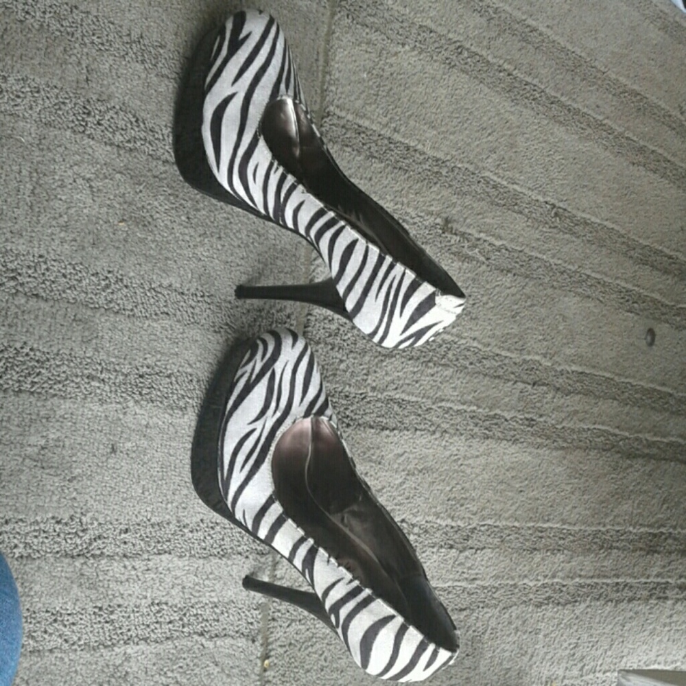 High heels - Picture 2 of 4